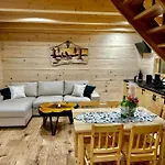 샬레 Goralska Osada Tatra House Z Jacuzzi 비아우카 타트르잔스카