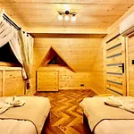 Goralska Osada Tatra House Z Jacuzzi 샬레 *