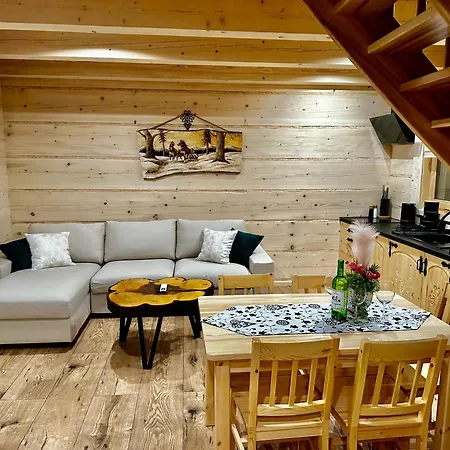 Alpesi faház Goralska Osada Tatra House Z Jacuzzi Białka Tatrzańska