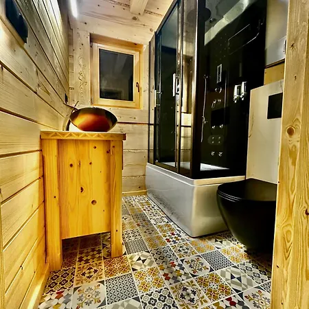 Alpesi faház Goralska Osada Tatra House Z Jacuzzi *