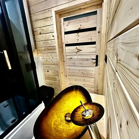 Alpesi faház Goralska Osada Tatra House Z Jacuzzi Białka Tatrzańska