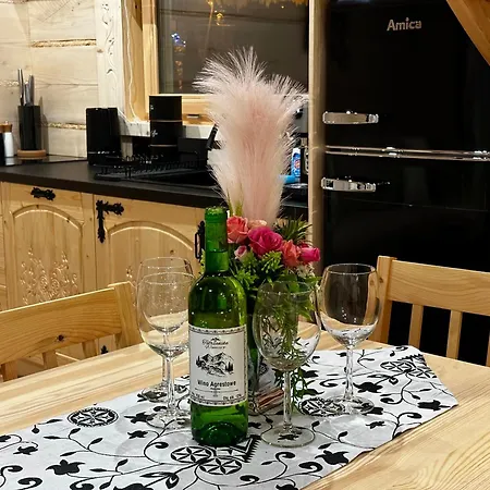 Alpesi faház Goralska Osada Tatra House Z Jacuzzi *