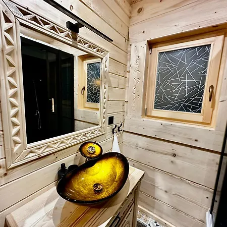 Alpesi faház Goralska Osada Tatra House Z Jacuzzi *